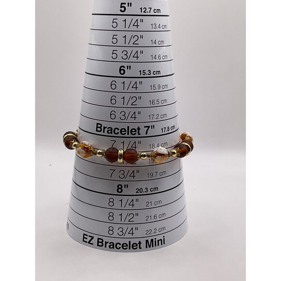 Amber & Gold-Tone Beaded Bracelet With Floral Accents - Picture 3 of 3